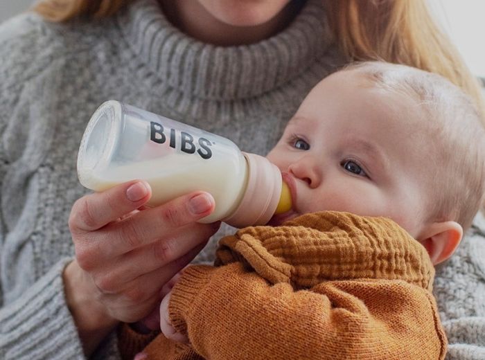 Скляна дитяча пляшечка BIBS Baby Glass Bottle повний комплект Ivory  110 ml  з чохлом